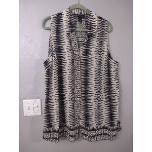 lane bryant womens blouse Size 22  In good Condition 23 Inch Of Armpits To armpi